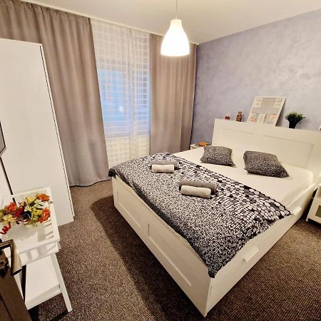 Marcos Apartments - Stanisoarei - Self Check-In Решица Екстериор снимка
